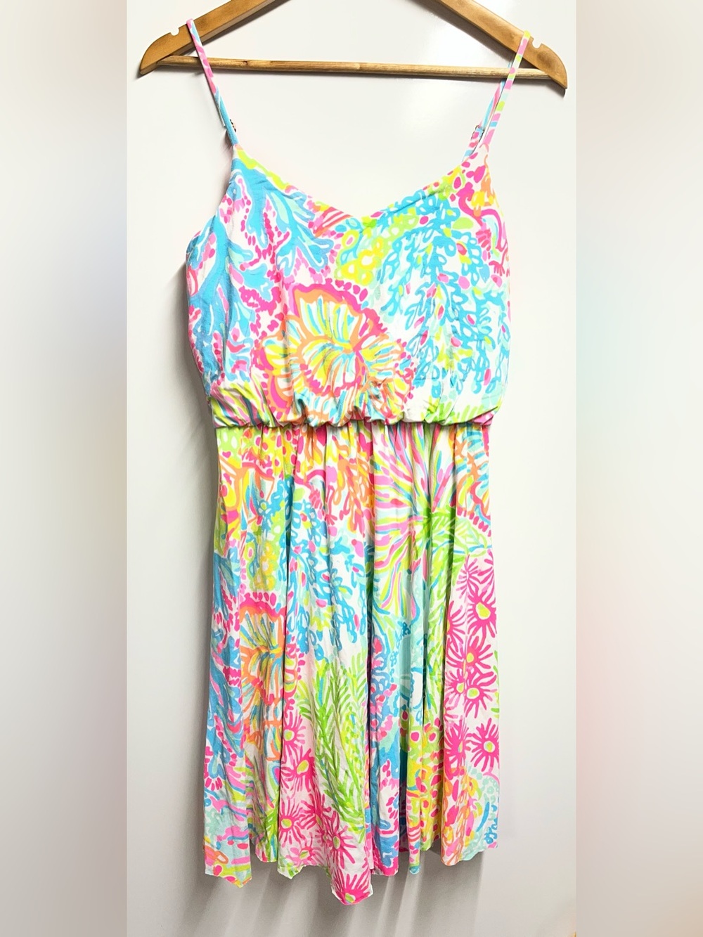 Lilly Pulitzer Dominica Sun Dress in the vibrant Lovers Coral print size small
